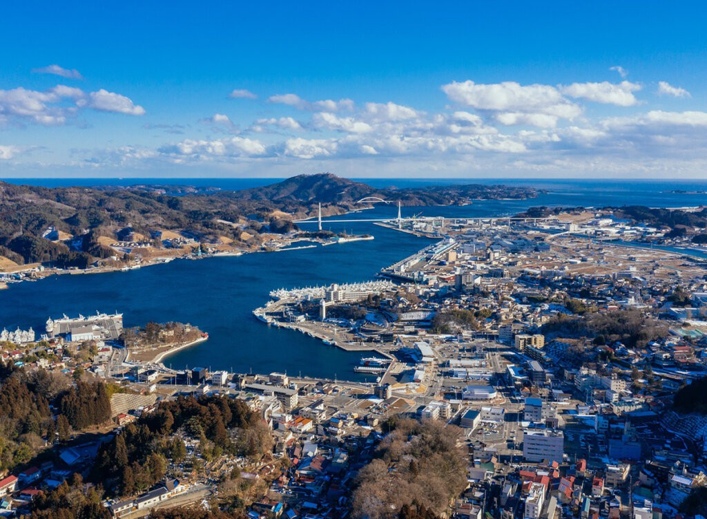港と街並みの風景
